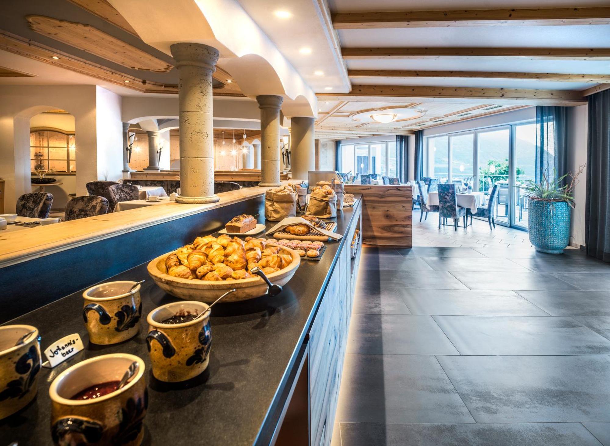 Landsitz Stroblhof Otel Tirolo Dış mekan fotoğraf